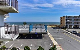 Ocean Front Sea Terrace 209 Heated Pool